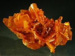 钼铅矿-Wulfenite
